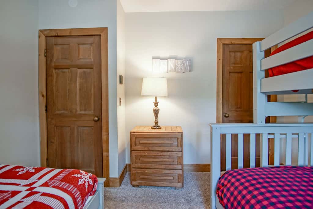 4 Br:   Whistlepunk 12