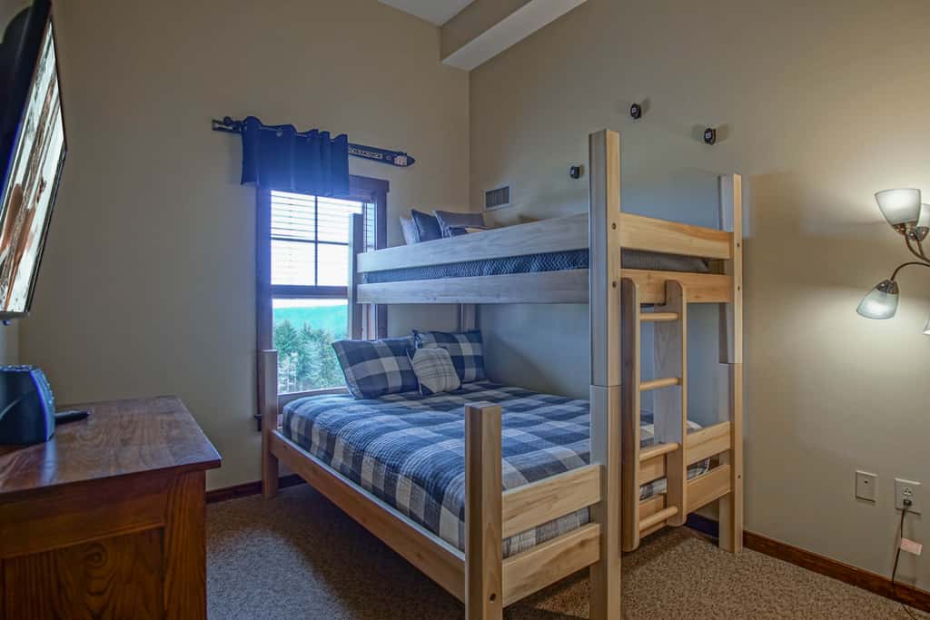 3 Br:   Soaring Eagle 104