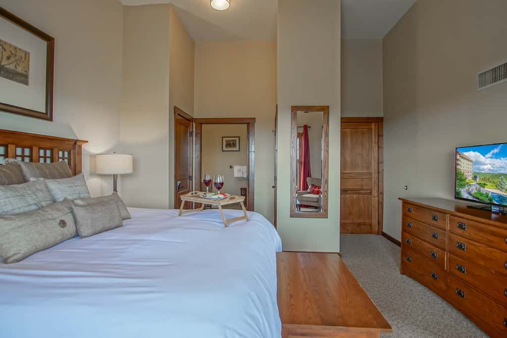 3 Br:   Soaring Eagle 104