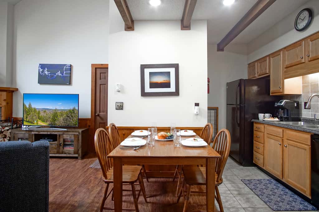 1 Br Plus Loft: Whistlepunk 36