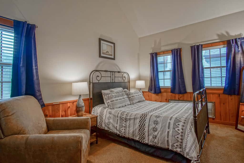 1 Br Plus Loft: Whistlepunk 36