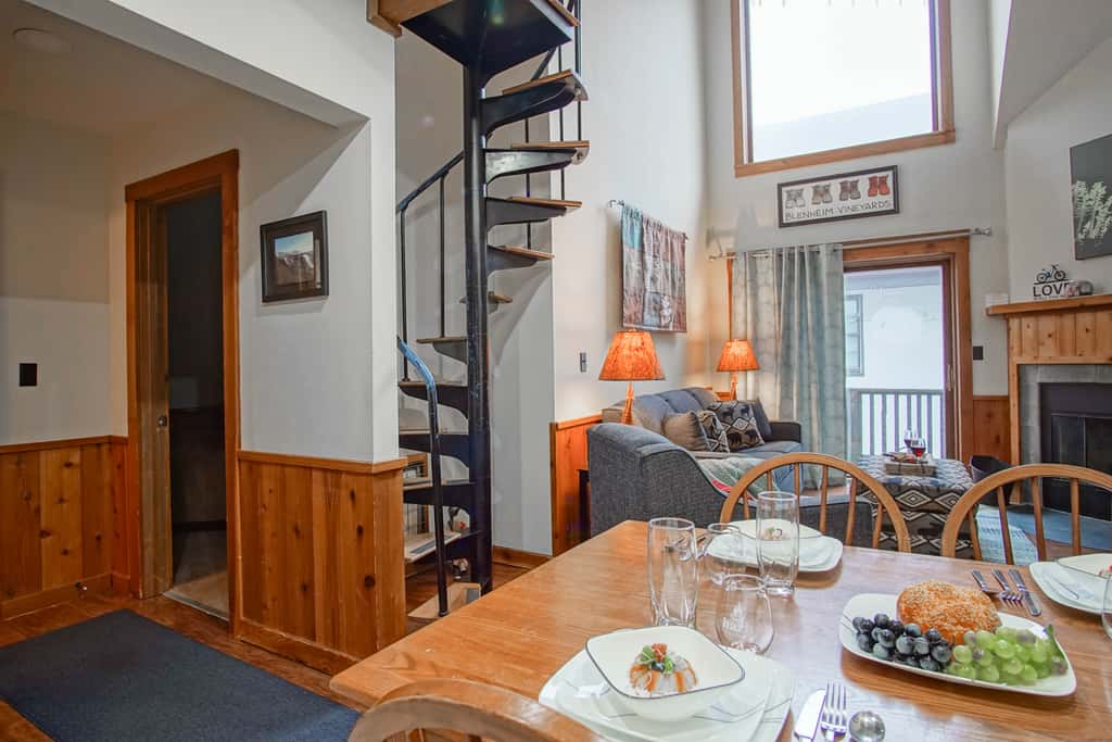 1 Br Plus Loft: Whistlepunk 36