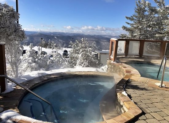 Rimfire 406: Slope Side, Large open studio full kitchen and high ceilings Western facing view