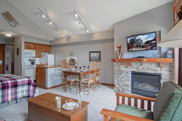 Rimfire 406: Slope Side, Large open studio full kitchen and high ceilings Western facing view