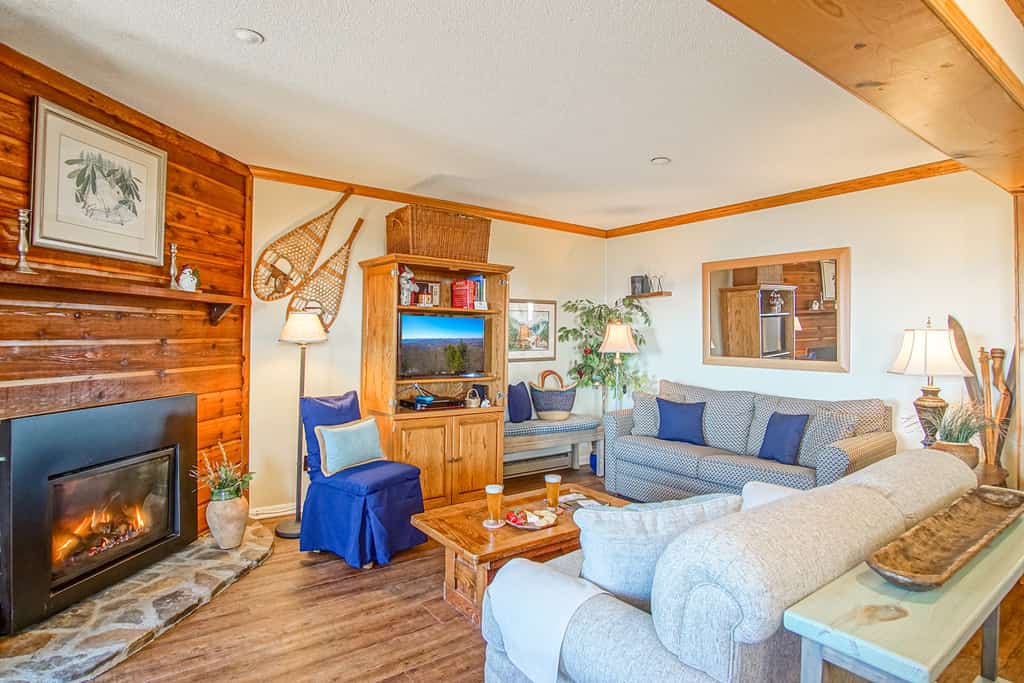 Summit 301A  Three Bedroom, 2 Bath, Western Views, Large Deck