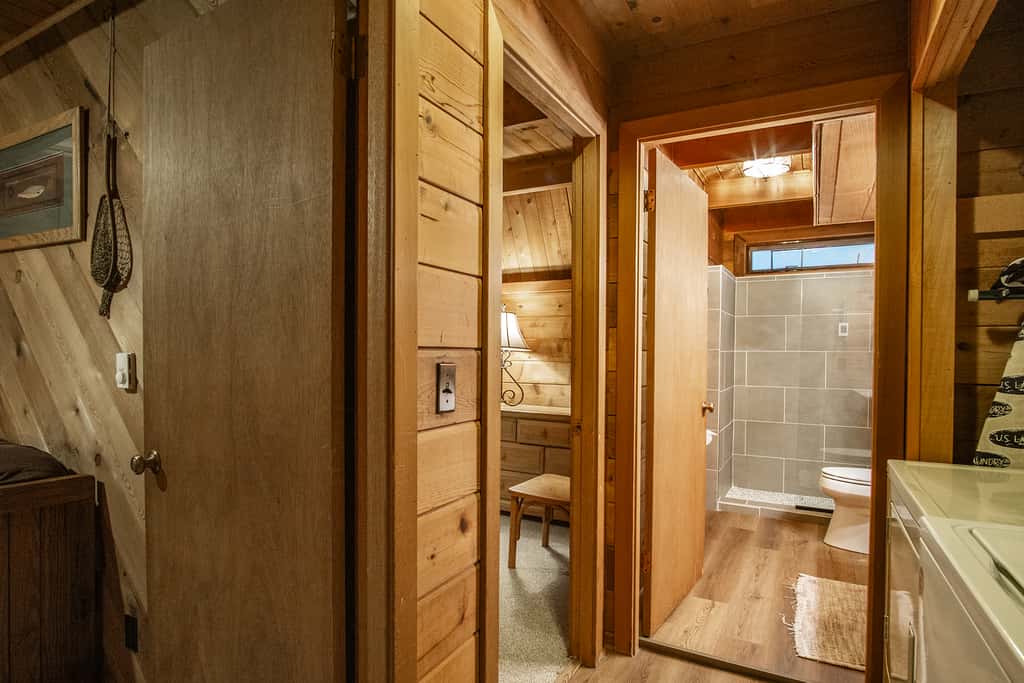 6 Br: North Westridge Rd. 111