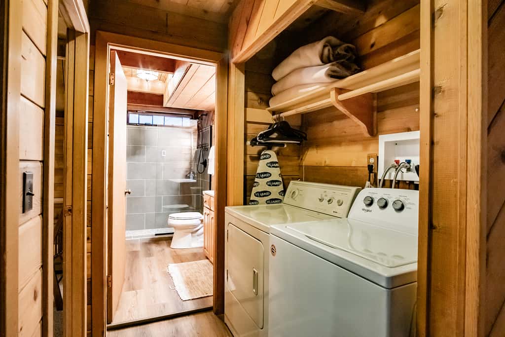 6 Br: North Westridge Rd. 111