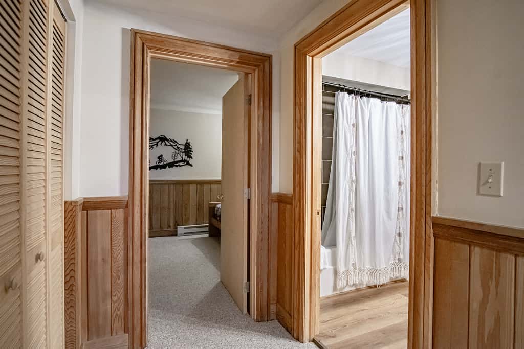 6 Br: North Westridge Rd. 111