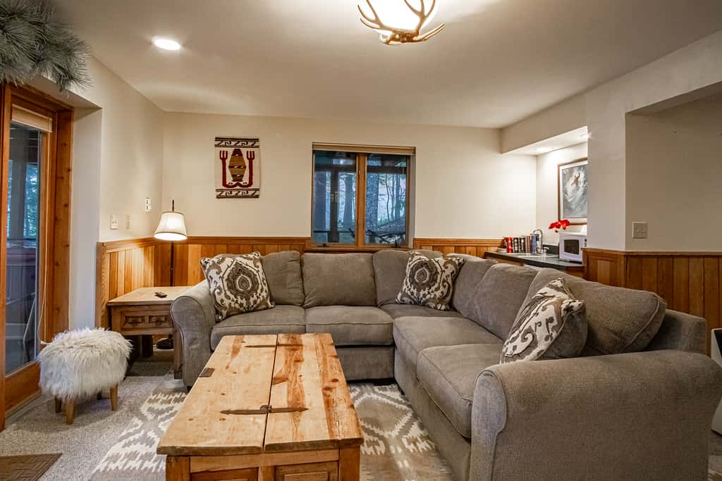 6 Br: North Westridge Rd. 111