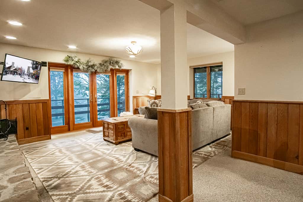 6 Br: North Westridge Rd. 111