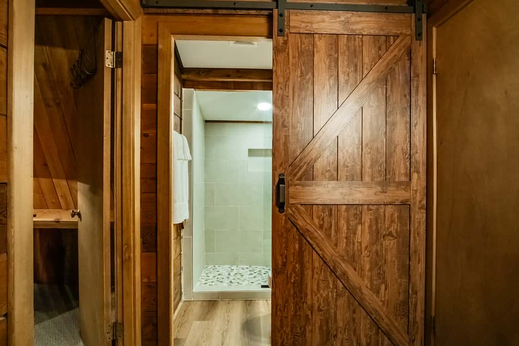 6 Br: North Westridge Rd. 111