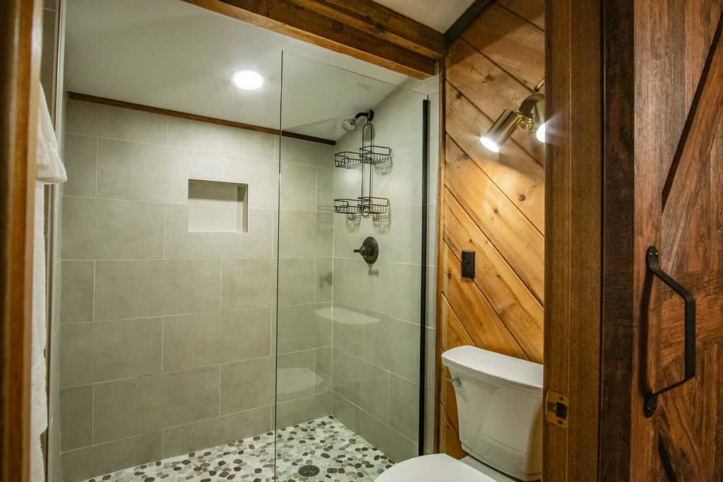6 Br: North Westridge Rd. 111