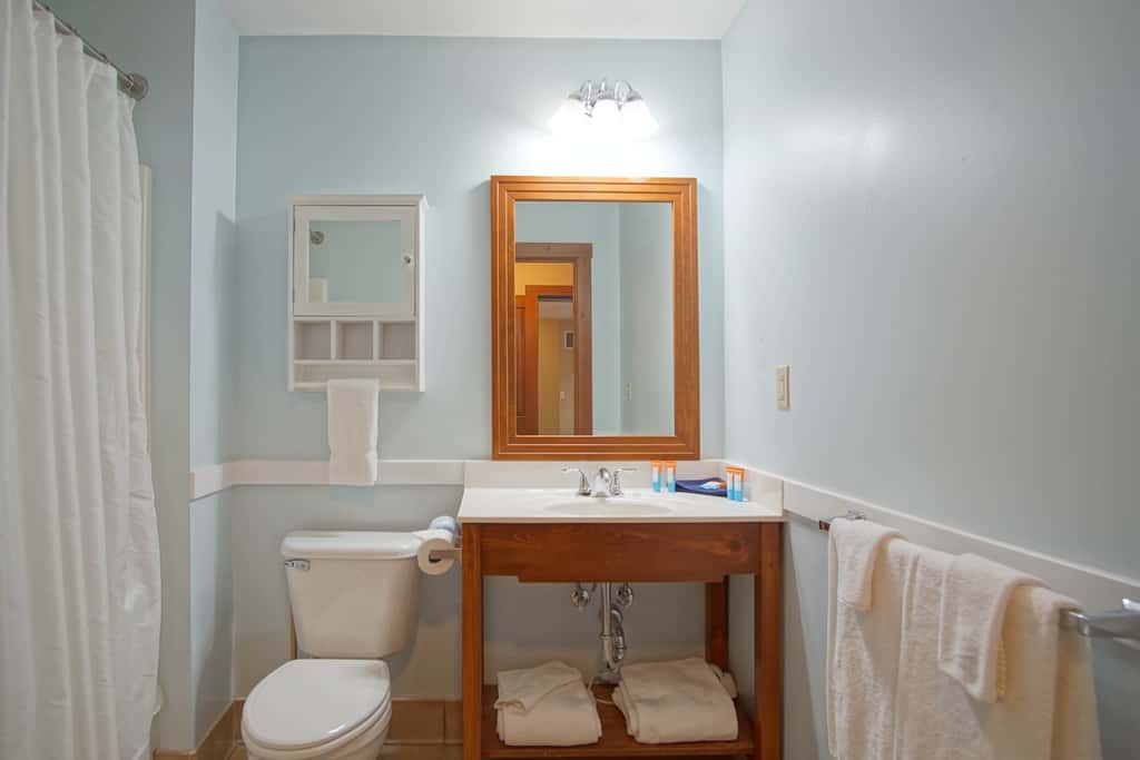 2 Br: Allegheny Springs 201-203