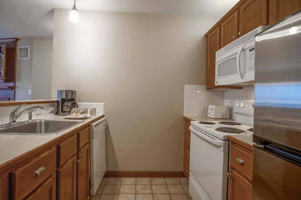 2 Br: Allegheny Springs 201-203