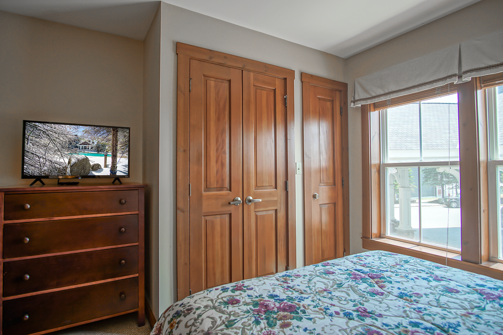 2 Br: Allegheny Springs 201-203