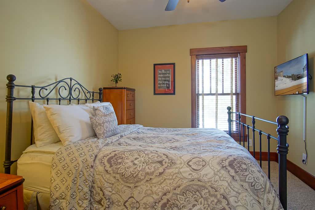 4 Br: Sanctuary 11