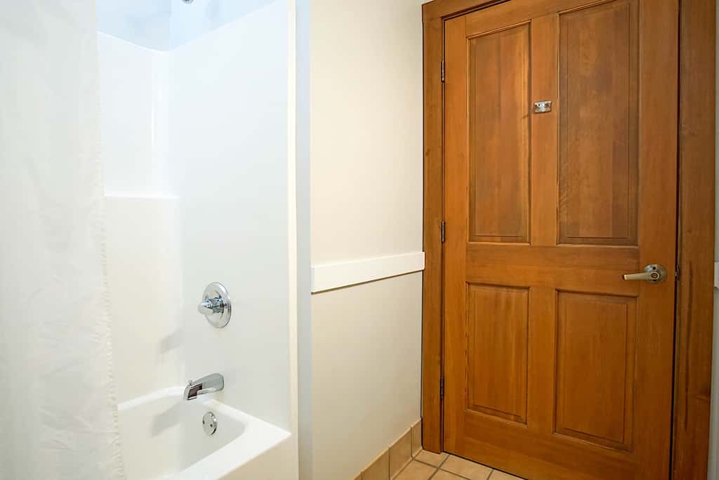 1 Br: Allegheny Springs 238