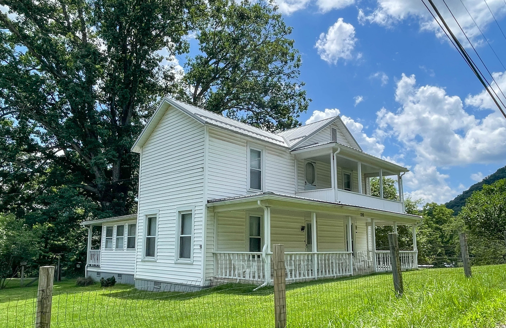 3 Br: The Shay Inn