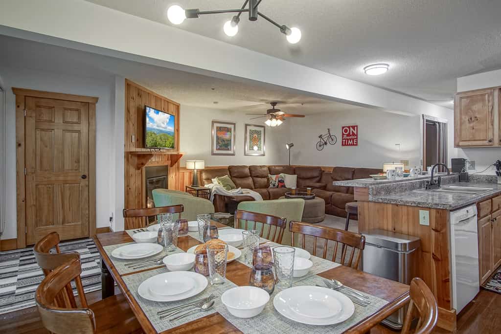 Summit 307D 3Br Condo Close to the Village