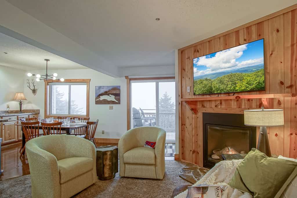 Summit 307D 3Br Condo Close to the Village