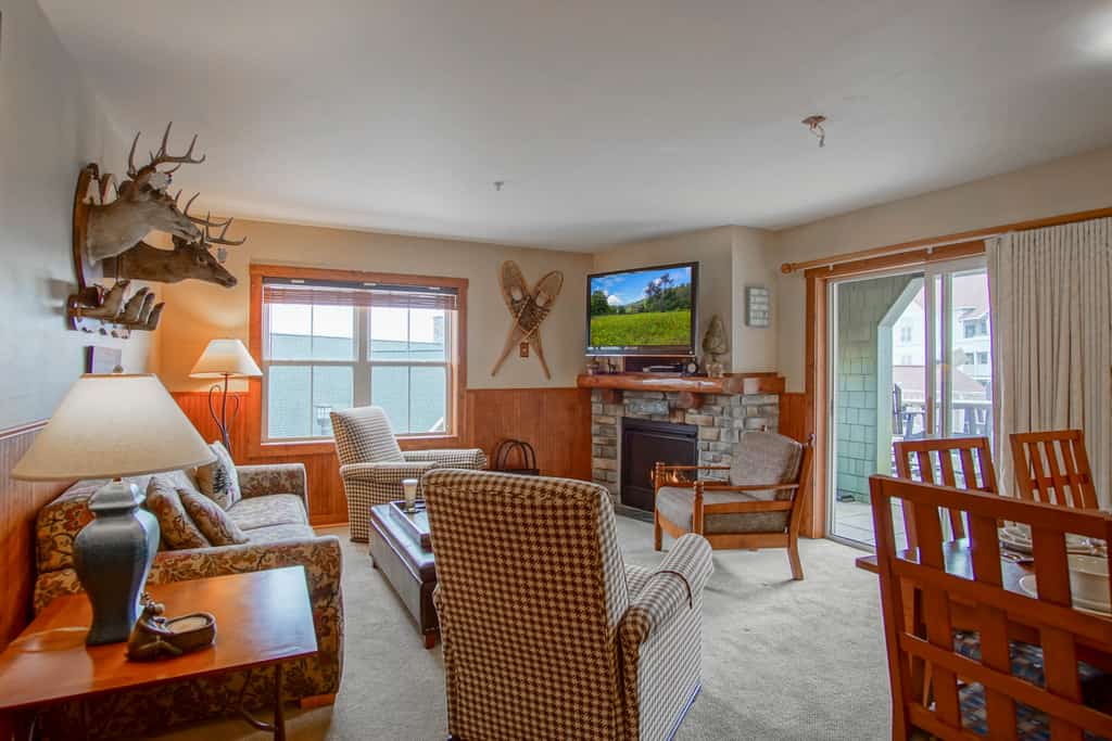 Highland House #102-104: 2Br: 2 Bath