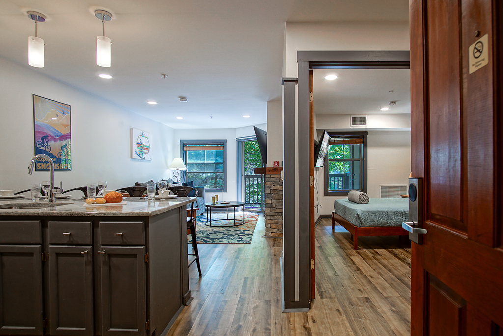 Rimfire 259 : Walking distance to village,slopes, 1 Br Sleeps 4