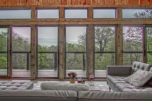 5 Br: Cupp Runneth Over - Luxurious retreat nestled 9.7 miles from Snowshoe