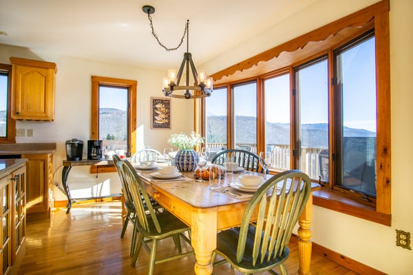 Skywalker Meadow 3 BR Home: True Retreat!