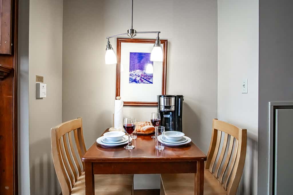 1 Br Jr Studio: Allegheny Springs 414