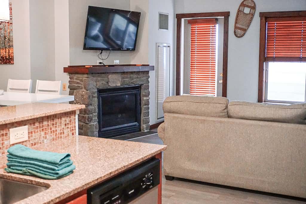 2 Br: Soaring Eagle 216