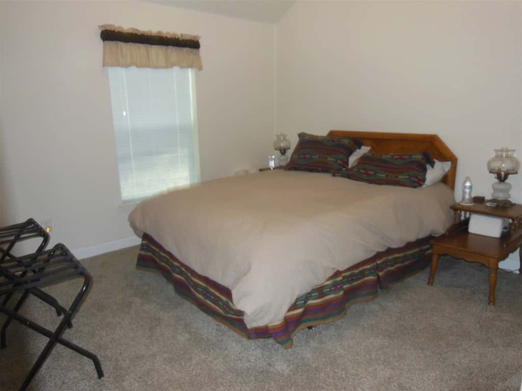 Lone Pine Place