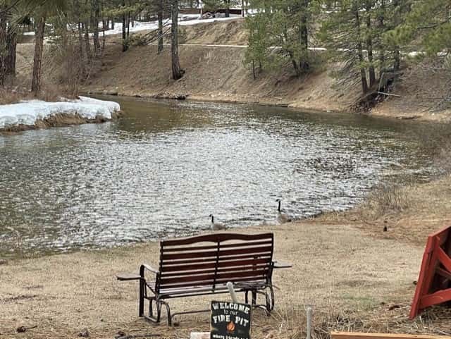 Lone Pine Place