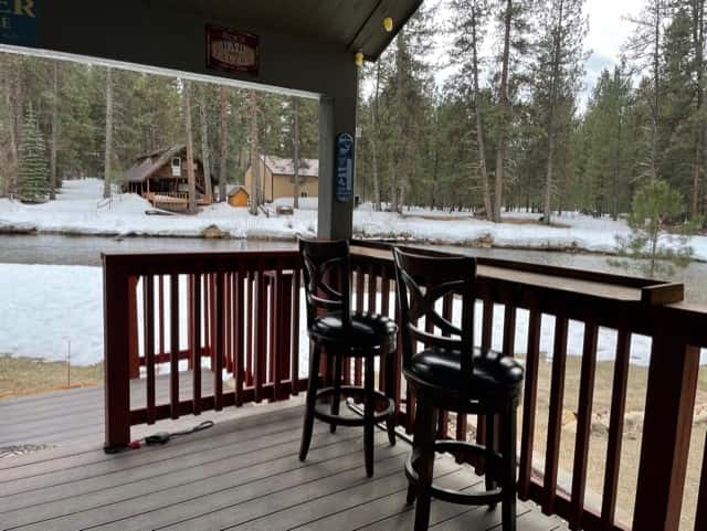 Lone Pine Place