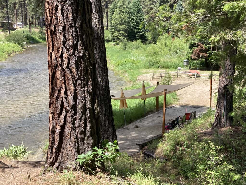 Middlefork River Chalet