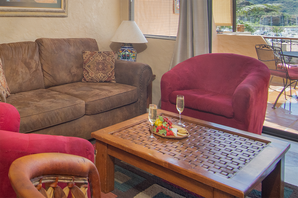 Beautiful condo in Las Glorias 309