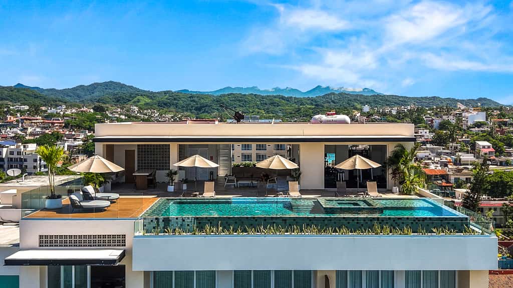 Discover Nayarit Naarena, a cozy beachfront condo in Bucerias, perfect for couples.