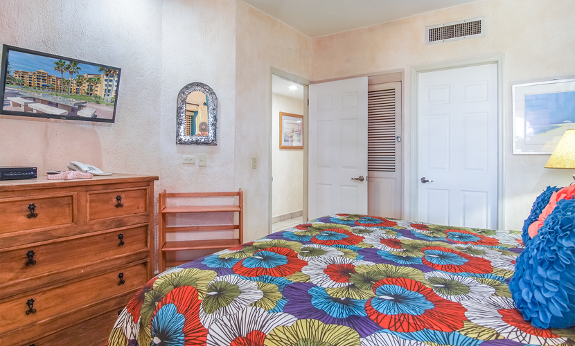 Princesa C-404 Sandy Toes Refuge Premium Ocean View Condo
