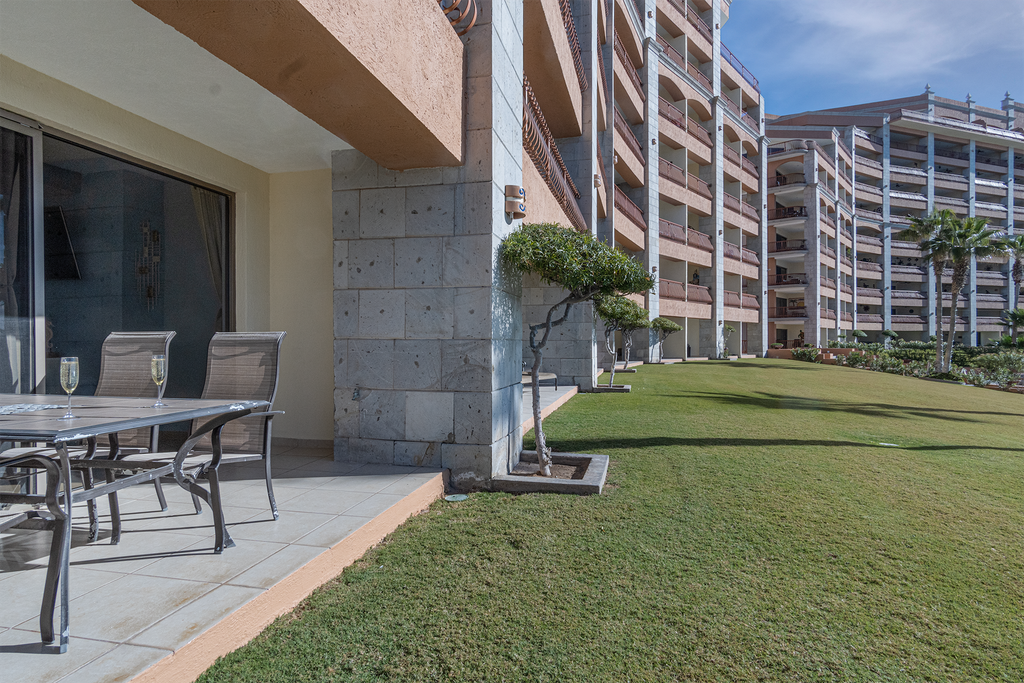 Sonoran Sun SW 106 Bare Foot Oasis Ground Floor Ocean View Condo