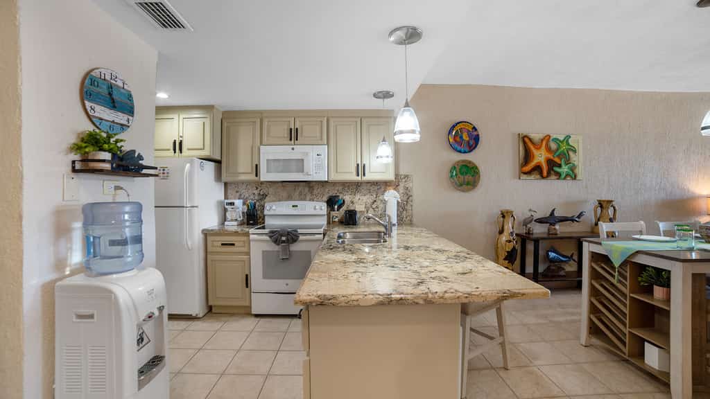 Princesa Resort A-406 Sandy Feet Retreat with Terrace Overlooking Pool and Ocean Front