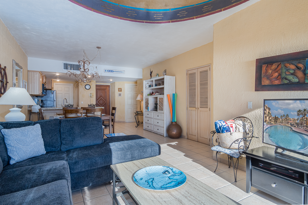 2 Bedroom 2 bath Ocean View Condo Princesa E 502