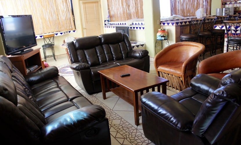 Las Gaviotas 402 Mid-century Ocean View Apartment
