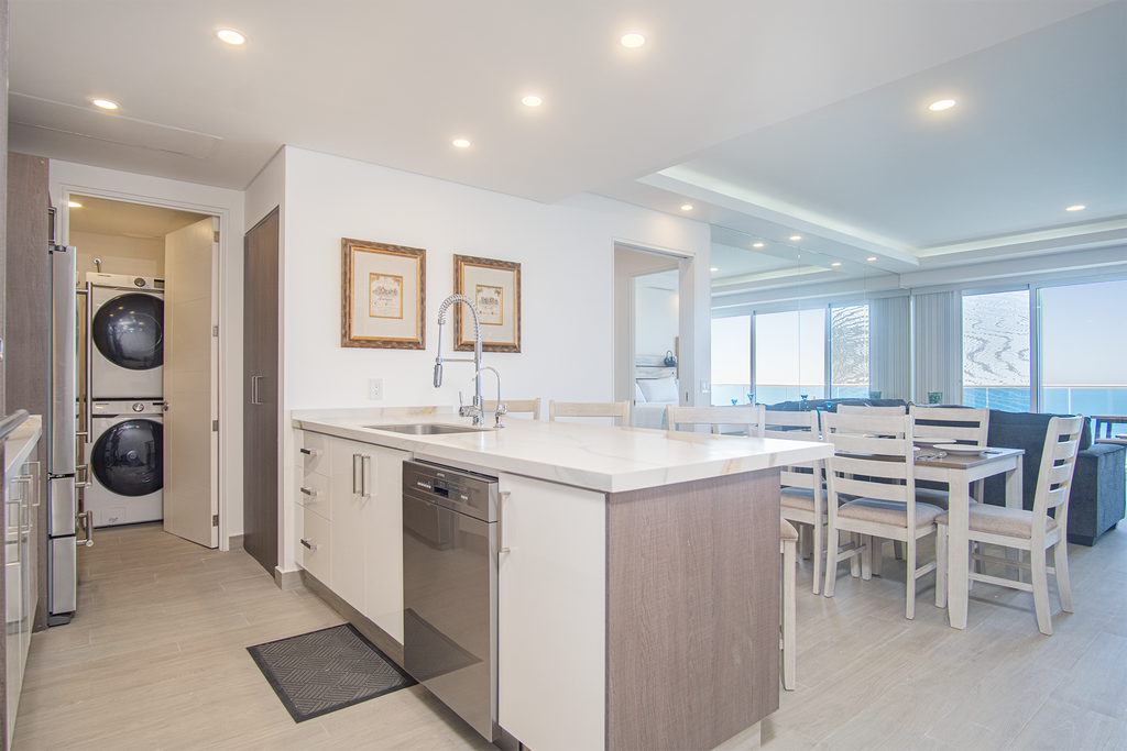 Splash in The New Lazy River and Sleep In Luxury Encantame Towers Velero 2202