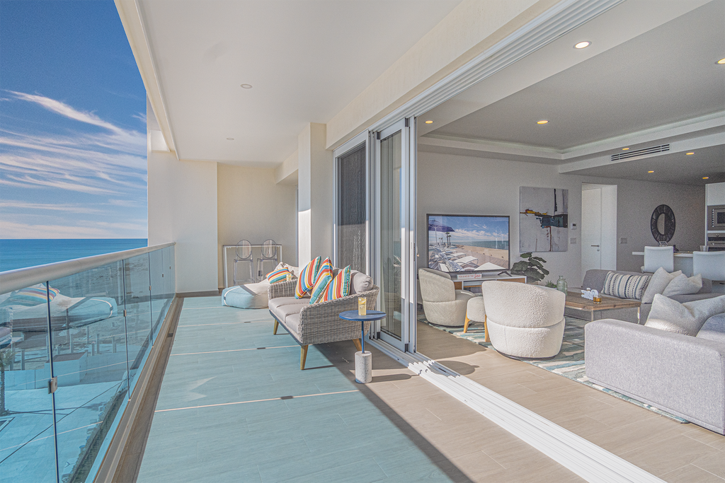 Splash in The New Lazy River/Stay in Modern Luxury Encantame C-605