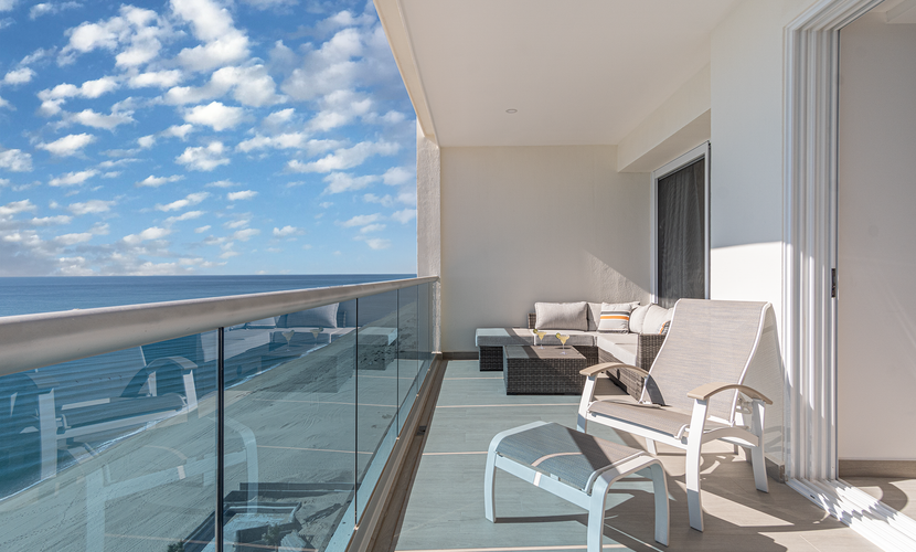 Amazing 2 bedroom Beach Front Condominium at Encantame C1102