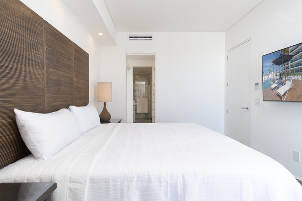 Splash in The New Lazy River/Stay in Modern Luxury Encantame C-403