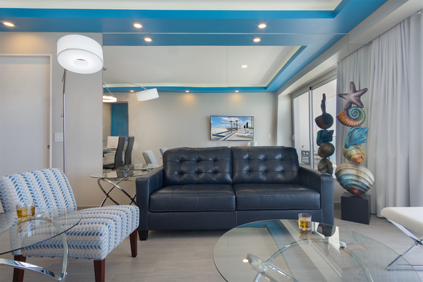 Modish 2 BR Condo at Encantame Towers Velero 2204