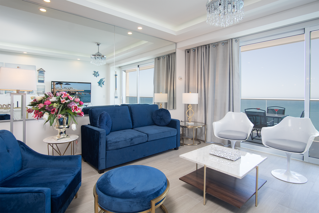 Splash in The New Lazy River and Sleep In Luxury Encantame C2102