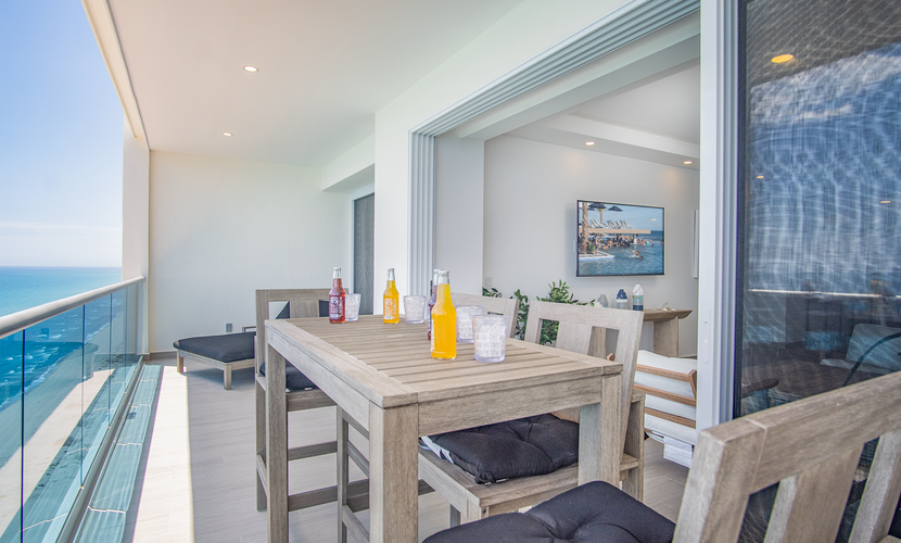 *Stunning* 2BR condo at Encantame Towers Velero 2302 in playa Encanto