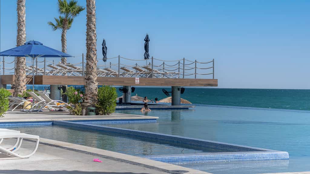 *Stunning* 2BR condo at Encantame Towers Velero 2302 in playa Encanto