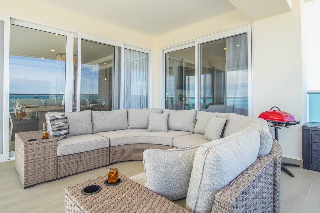 Awesome 3 bedroom condo Encantame Tower E 301